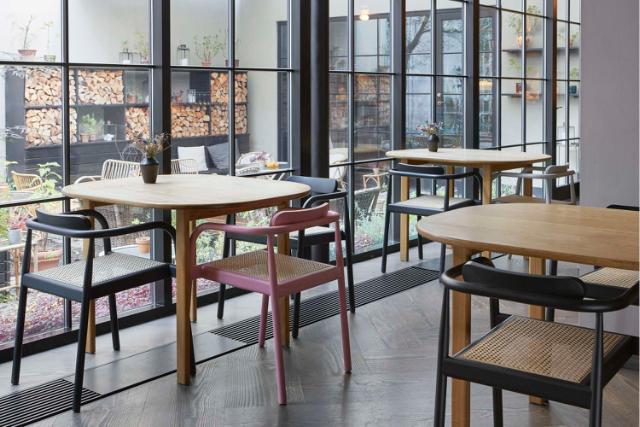 AHM chair - Black